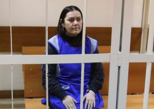 Бобокулову, обвиняемую в убийстве ребенка, оставили по стражей на месяц по решению суда Бобокулову, обвиняемую в убийстве ребенка, оставили по стражей на месяц по решению суда
