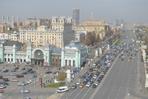 Автомобилистам порекомендовали выезжать за город во внепиковые часы на праздники