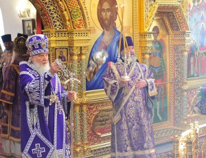 3 апреля 2016 года. Патриарх Московский и всея Руси Кирилл освящает храм Покрова Пресвятой Богородицы в Орехове-Борисове Южном. Фото: Пелагия Замятина. 3 апреля 2016 года. Патриарх Московский и всея Руси Кирилл освящает храм Покрова Пресвятой Богородицы в Орехове-Борисове Южном. Фото: Пелагия Замятина.