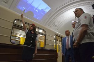 В московском метро начался парад поездов В московском метро начался парад поездов. Фото: "Вечерняя Москва", архив