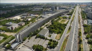 Самый длинный дом Москвы с высоты птичьего полета. Самый длинный дом Москвы с высоты птичьего полета.