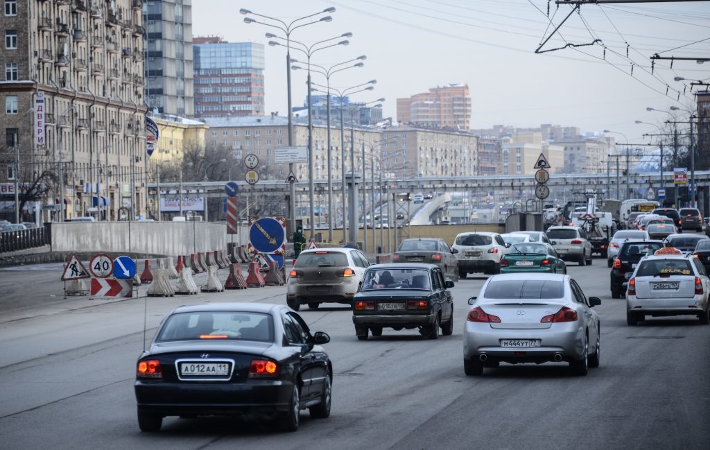 Москва снижает объем выхлопов автотранспорта
