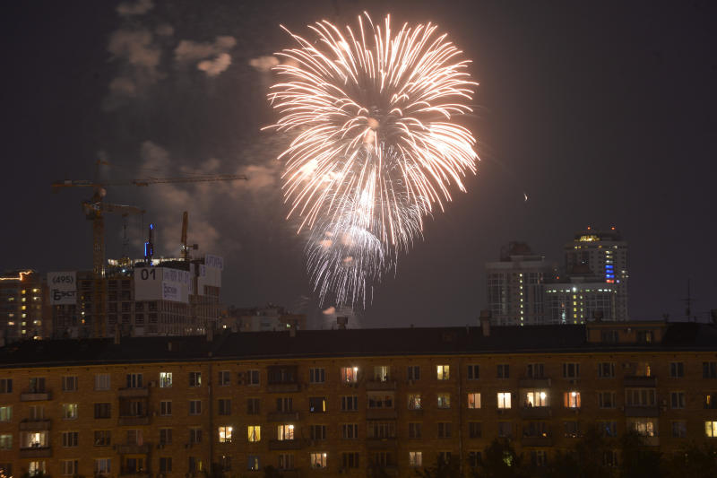 В День России праздничный фейерверк запустят в 