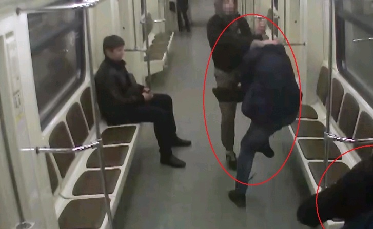 Полицейские задержали футбольных фанатов, устроивших потасовку в метро
