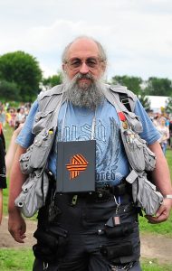 19 июня 2016 года. Анатолий Вассерман перед выступлением на научном фестивале Geek Picnic в «Коломенском» 19 июня 2016 года. Анатолий Вассерман перед выступлением на научном фестивале Geek Picnic в «Коломенском»