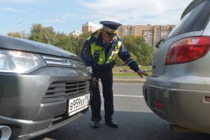 Госавтоинспекция Южного округа призвала на дорогах держать дистанцию Госавтоинспекция Южного округа призвала на дорогах держать дистанцию