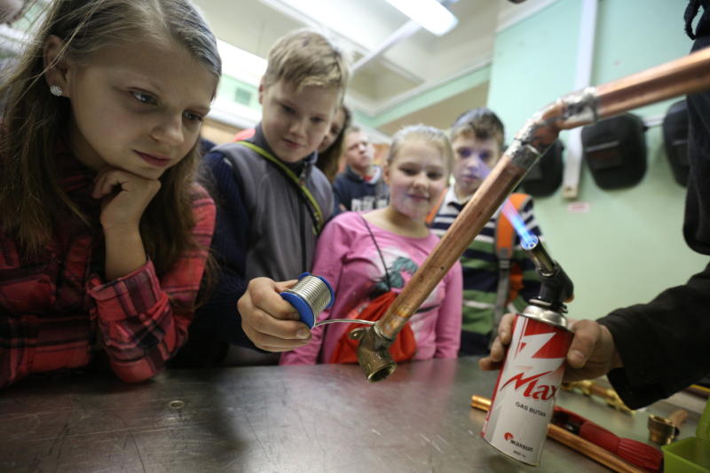 Московских школьников приглашают на «Профессиональные каникулы»