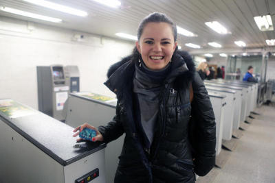 Электронный брелок с функцией карты «Тройка» подарят пассажирам метро