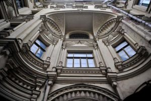 Мифы сталинских высоток узнают получатели социальных услуг в Коломенском Мифы сталинских высоток узнают получатели социальных услуг в Коломенском
