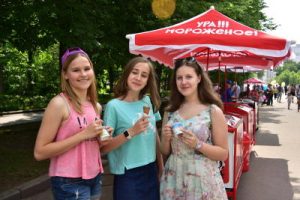 На фестивале «Московское мороженое» можно бесплатно поесть мороженое