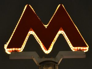 Вестибюли пяти станций Московского метро заблокируют на выходные