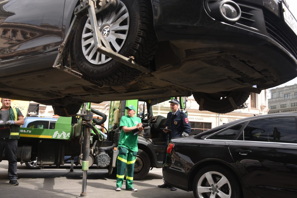 В Москве назвали самые «популярные» точки эвакуации автомобилей