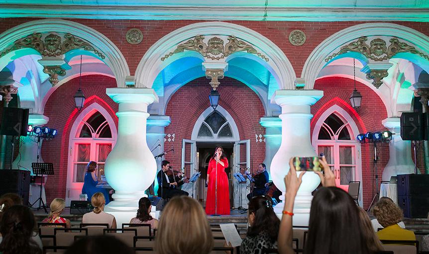 Программа летних концертов стартовала в Петровском путевом дворце