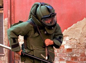 Бомбу времен Войны нашли на столичной площадке для выгула собак