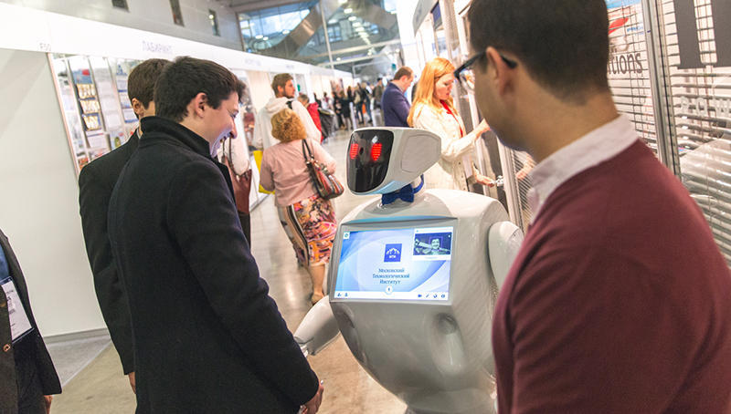 Робот Алантим выступит в роли экскурсовода на выставке о метро