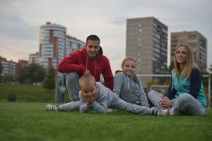 Спортивные соревнования для всей семьи пройдут в парке "Садовники" Спортивные соревнования для всей семьи пройдут в парке "Садовники"