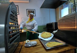 В парке "Садовники" детям поведают секреты приготовления пиццы. Фото: "Вечерняя Москва" В парке "Садовники" детям поведают секреты приготовления пиццы. Фото: "Вечерняя Москва"