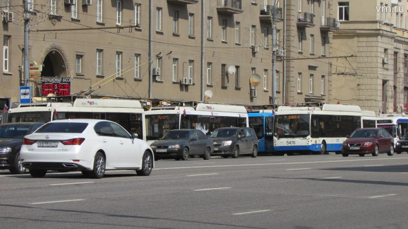 На двух улицах Москвы стал общественный транспорт