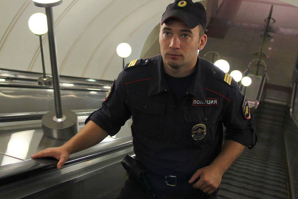 Полицейские задержали в метро мужчину со 150 граммами героина