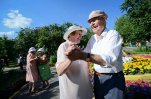 Традиционная "Среда танца" для старшего поколения пройдет в Царицыне. Фото: "Вечерняя Москва"