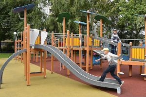 Детскую площадку благоустроят во дворе на Затонной улице. Фото: "Вечерняя Москва" Детскую площадку благоустроят во дворе на Затонной улице. Фото: "Вечерняя Москва"