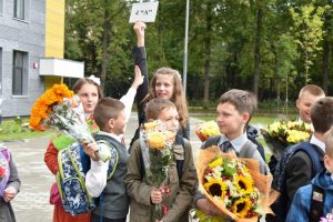 Светофоры и пешеходные переходы вблизи школ проверят ко Дню знаний. Фото: "Вечерняя Москва" Светофоры и пешеходные переходы вблизи школ проверят ко Дню знаний. Фото: "Вечерняя Москва"