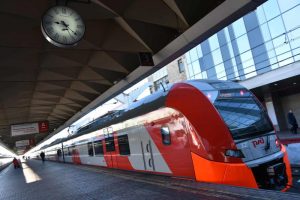 С 1 сентября экспрессы «Москва-Тула-Москва» будут останавливаться на платформе "Царицыно". Фото: "Вечерняя Москва" С 1 сентября экспрессы «Москва-Тула-Москва» будут останавливаться на платформе "Царицыно". Фото: "Вечерняя Москва"