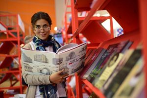 Выставка о выдающихся архитекторах открылась в Донском районе. Фото: "Вечерняя Москва" Выставка о выдающихся архитекторах открылась в Донском районе. Фото: "Вечерняя Москва"