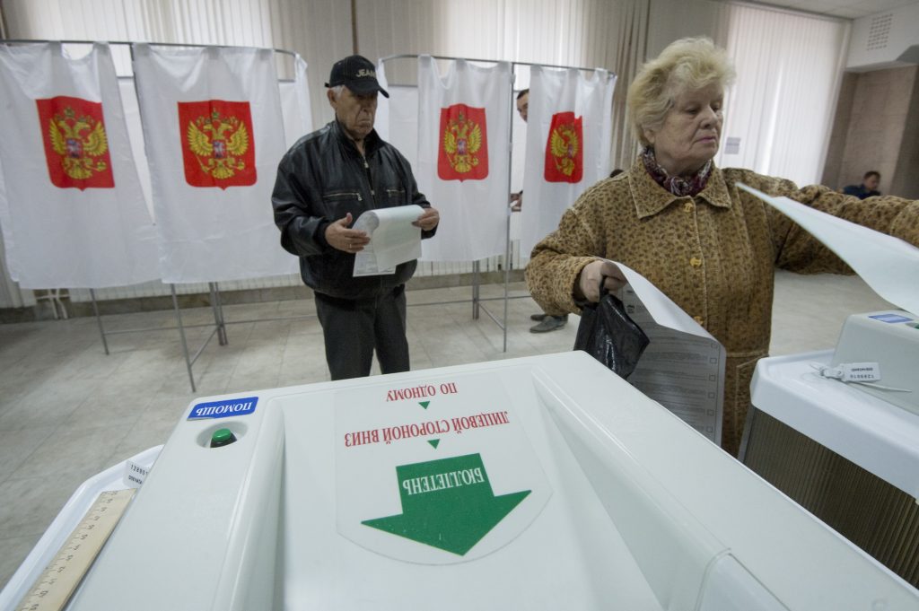 Пожарные и спасатели ЮАО обеспечили безопасность москвичей на избирательных участках