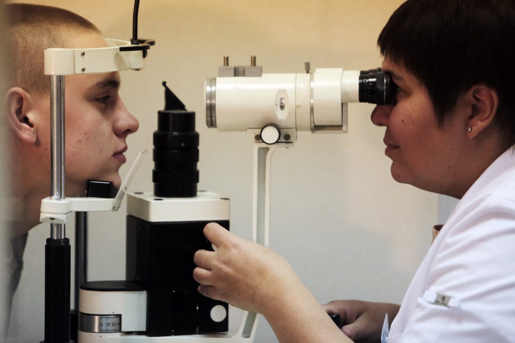 После потери зрения пациентами Института глазных болезней в Москве организована проверка