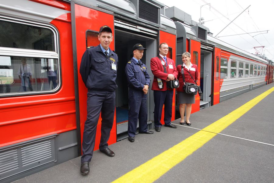 Двери 25 московских электричек оборудуют звуковым сигналом