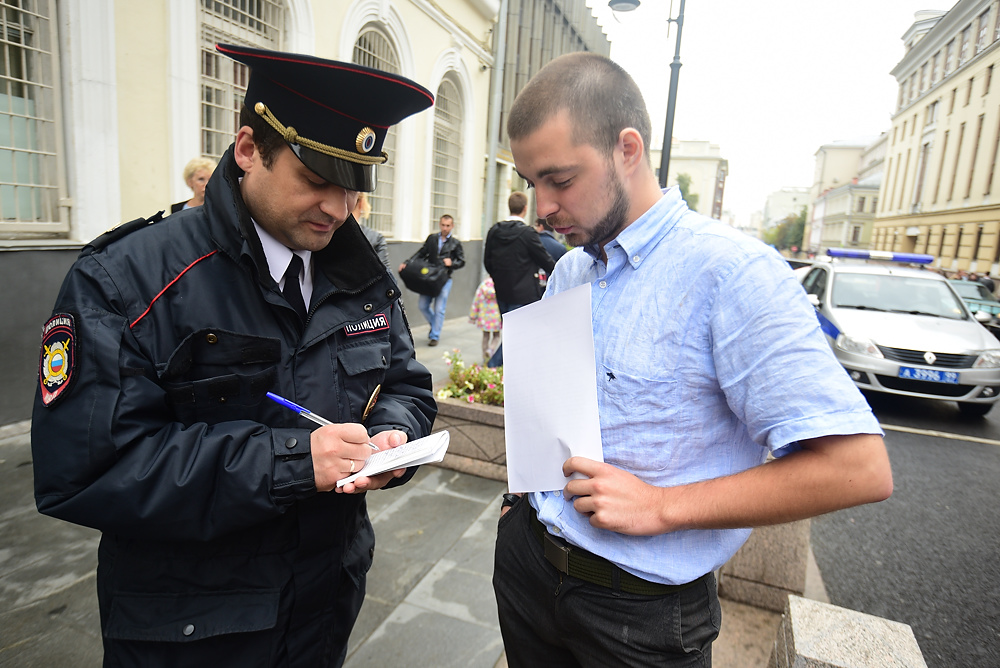 Нарушения законодательства о пожарной безопасности установлены на территории ярмарки выходного дня на Братеевской улице