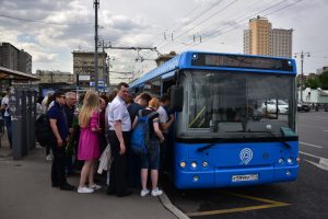 Некоторые автобусные маршруты изменятся на период празднования Дня города. Фото: "Вечерняя Москва"