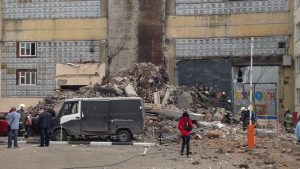 Бригады МЧС не нашли людей под руинами дома на Волгоградском проспекте
