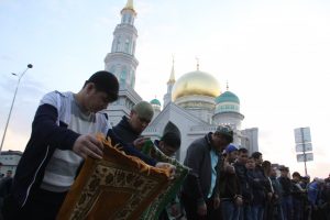 Праздничные богослужения в честь Курбан-байрама пройдут на проспекте Андропова. Фото: "Вечерняя Москва" Праздничные богослужения в честь Курбан-байрама пройдут на проспекте Андропова. Фото: "Вечерняя Москва"