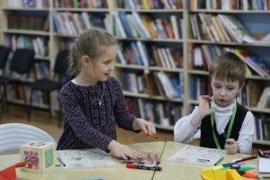 Юные читатели библиотеки имени Федора Тютчева отправятся в "литературный круиз". Фото: "Вечерняя Москва" Юные читатели библиотеки имени Федора Тютчева отправятся в "литературный круиз". Фото: "Вечерняя Москва"