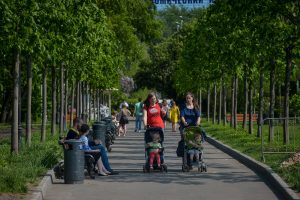 Новую пешеходную зону обустроили в Москворечье-Сабурове. Фото: "Вечерняя Москва" Новую пешеходную зону обустроили в Москворечье-Сабурове. Фото: "Вечерняя Москва"