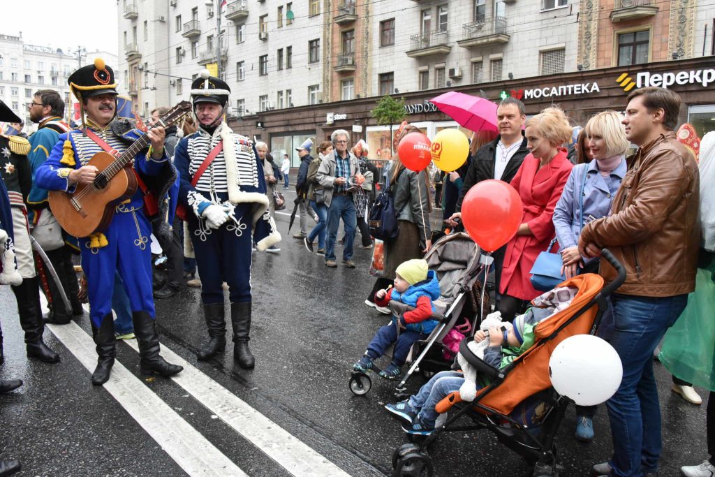 В праздничные дни в Москве будет ограничено дорожное движение