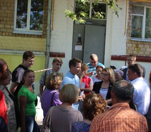 27 августа 2016 года. Депутат Госдумы Елена Панина обсудила проблему капремонта с жителями 27 августа 2016 года. Депутат Госдумы Елена Панина обсудила проблему капремонта с жителями