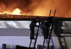 В Москве прощаются с погибшими на Амурской улице пожарными
