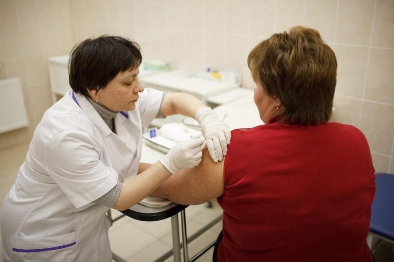 Бесплатную прививку от гриппа москвичи смогут сделать около 24 станций метро