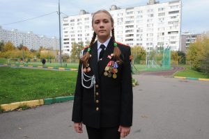 2 октября 2016 года. Школьница-кадет Анастасия Фирстова из района Зябликово получила медаль «За отвагу на пожаре»