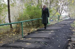 Лестницу на Чертановской улице обновят в следующем году. Фото: "Вечерняя Москва" Лестницу на Чертановской улице обновят в следующем году. Фото: "Вечерняя Москва"