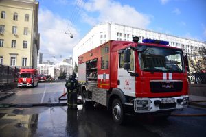 Количество возгораний за текущий год уменьшилось на 8,2 процента в столице. Фото: "Вечерняя Москва"