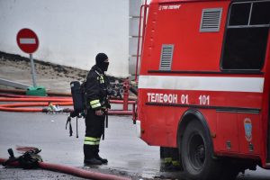 Пожарные ликвидировали возгорание на юго-западе Москвы. Фото: "Вечерняя Москва" Пожарные ликвидировали возгорание на юго-западе Москвы. Фото: "Вечерняя Москва"