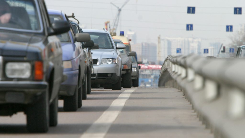 Двустороннее движение ввели на улице Мастеркова