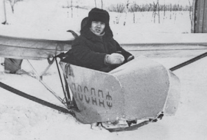 1966 год. Забавный снимок с Чертановского аэродрома. Причастность к ДОСААФ очевидна