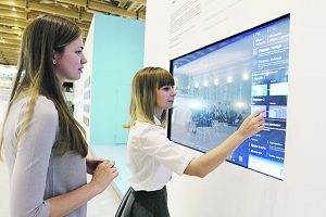 В Царицыне школьники смогут пройти диагностики с использованием виртуальной реальности. Фото: "Вечерняя Москва" В Царицыне школьники смогут пройти диагностики с использованием виртуальной реальности. Фото: "Вечерняя Москва"