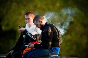 Мосгордума может выделить спецзоны для вейпинга