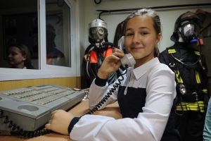 30 сентября 2019 года. Ученица 5-го класса школы №556 Дарья Карпенко за диспетчерским пультом